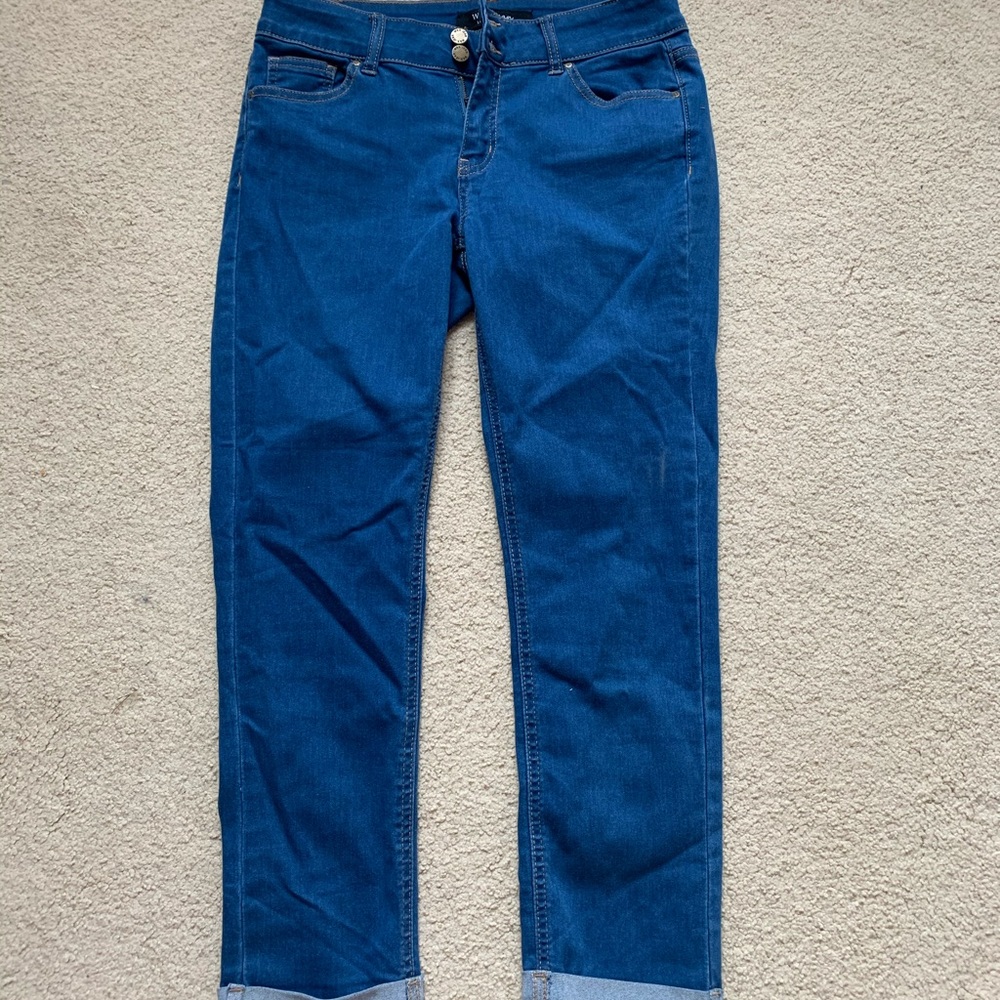 Urban behaviour Blue skinny jeans